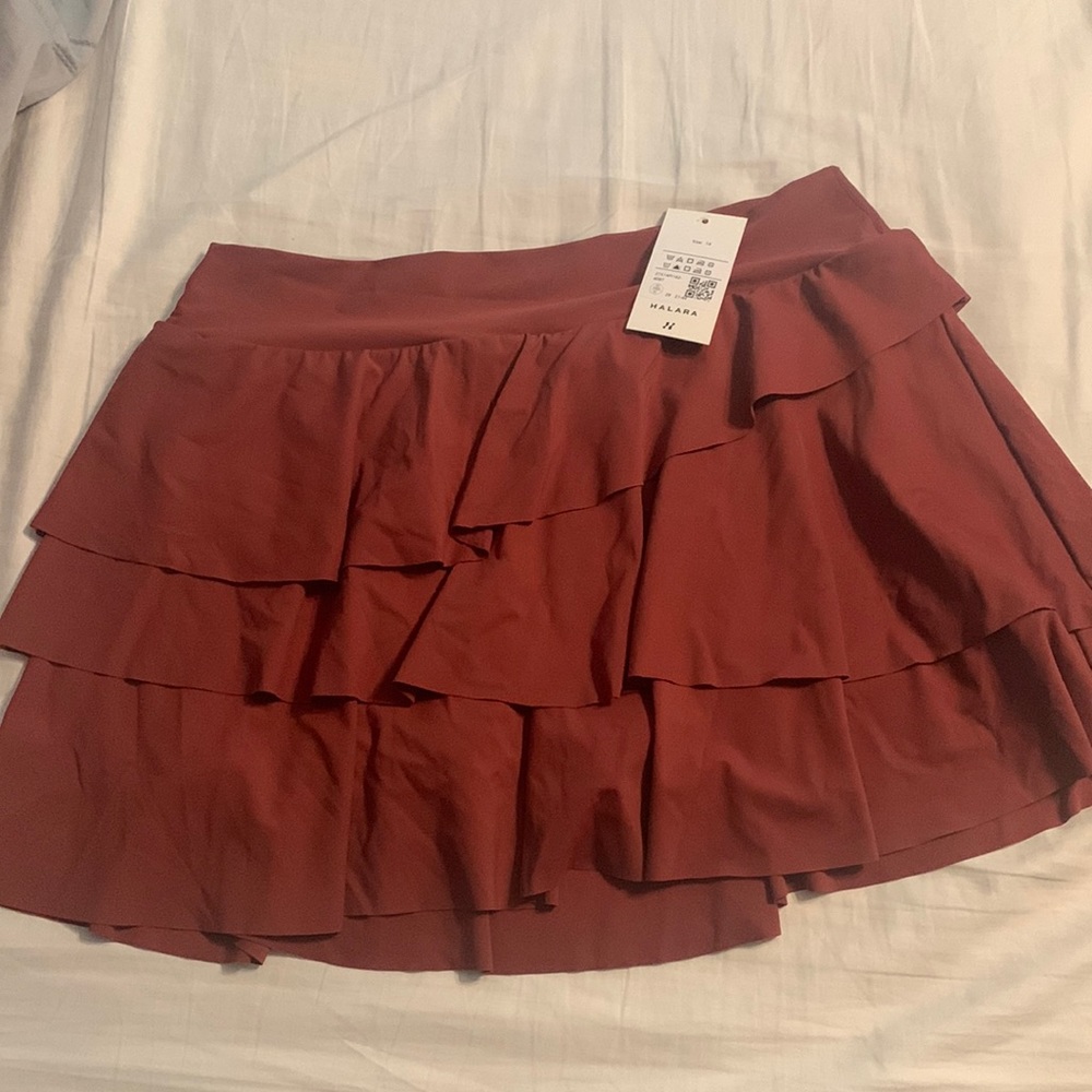 HALARA ruffled skirt with built in shorts
